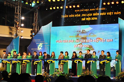 Lễ cắt băng khai mạc Tuần Văn hóa – Du lịch biển đảo Việt Nam – Hà Nội 2014